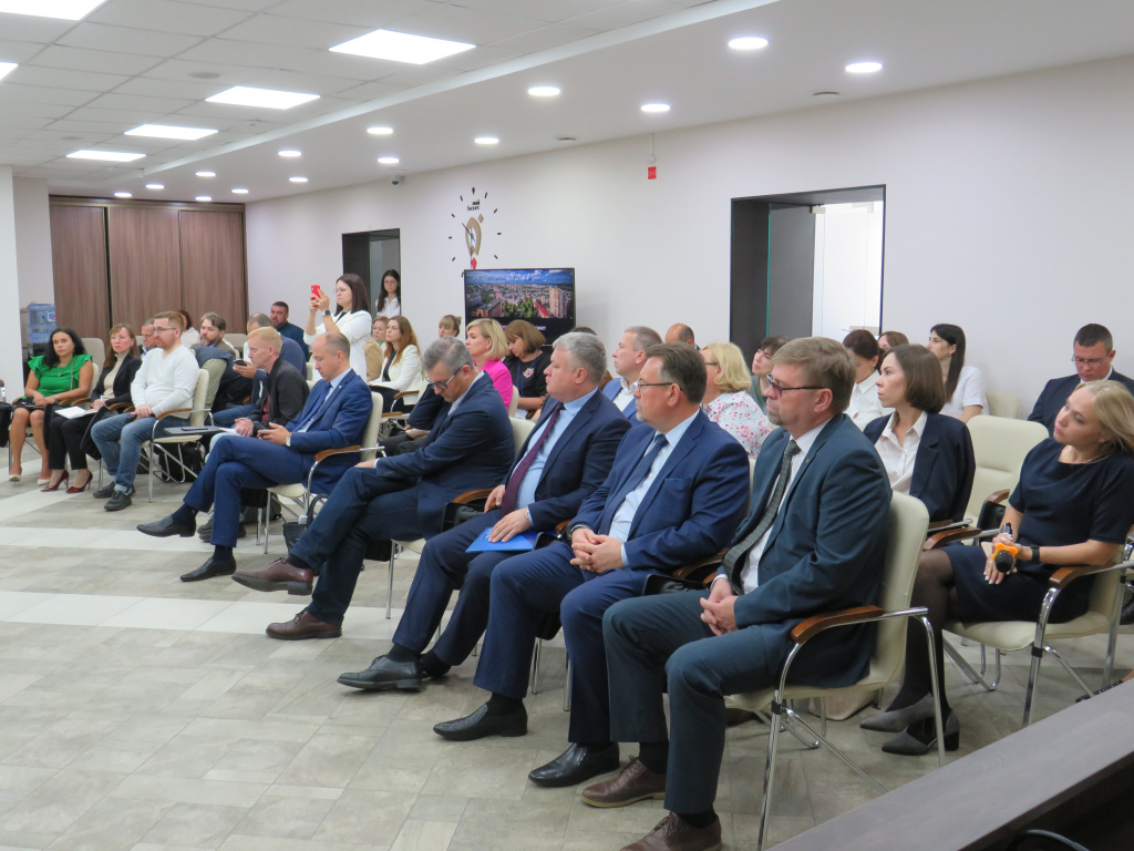 Кировским предпринимателям рассказали о новых и существующих мерах господдержки