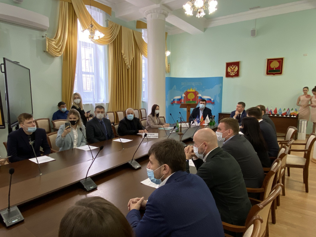 В Липецкой области наградили победителей регионального этапа конкурса «Экспортёр 2020»