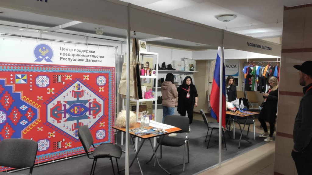 Самозанятые Дагестана приняли участие в выставке «Красная нить» в Крыму