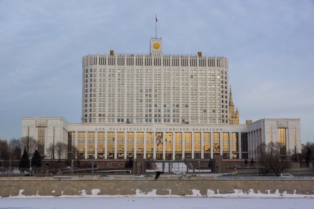 Правительство продлило имеющиеся у бизнеса разрешения в отдельных сферах деятельности