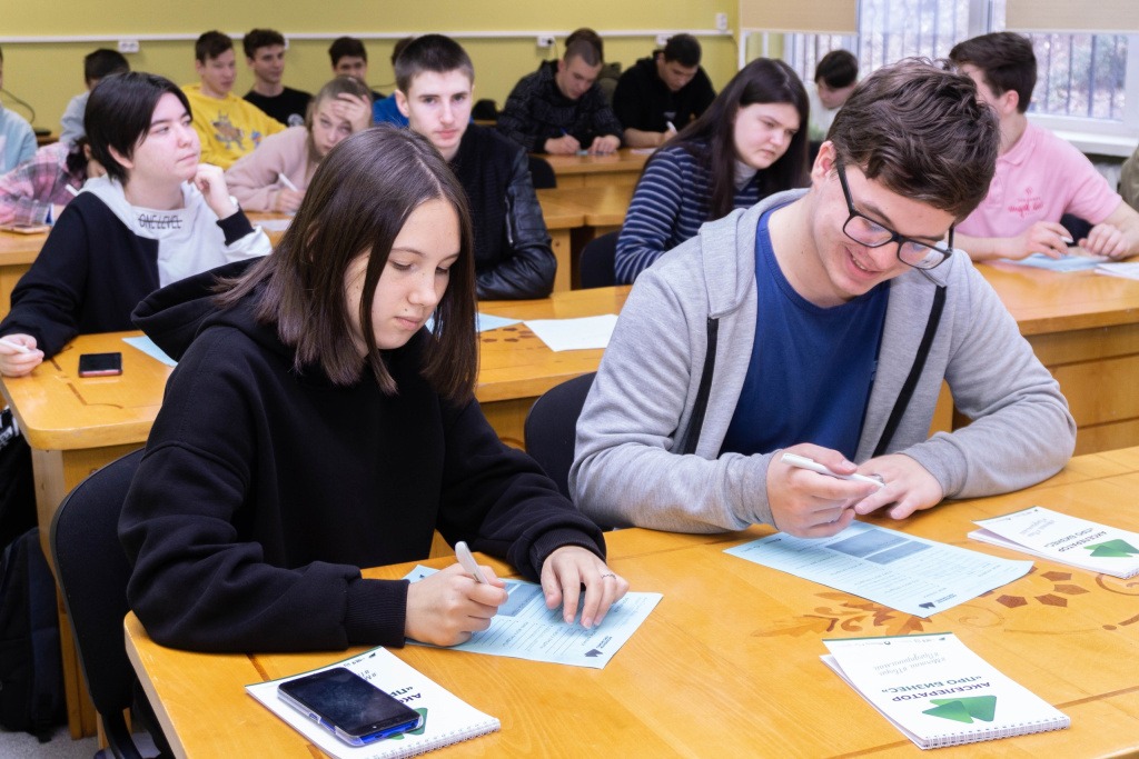 Более 500 крымских студентов участвовали в первом этапе образовательной программы «Про бизнес»