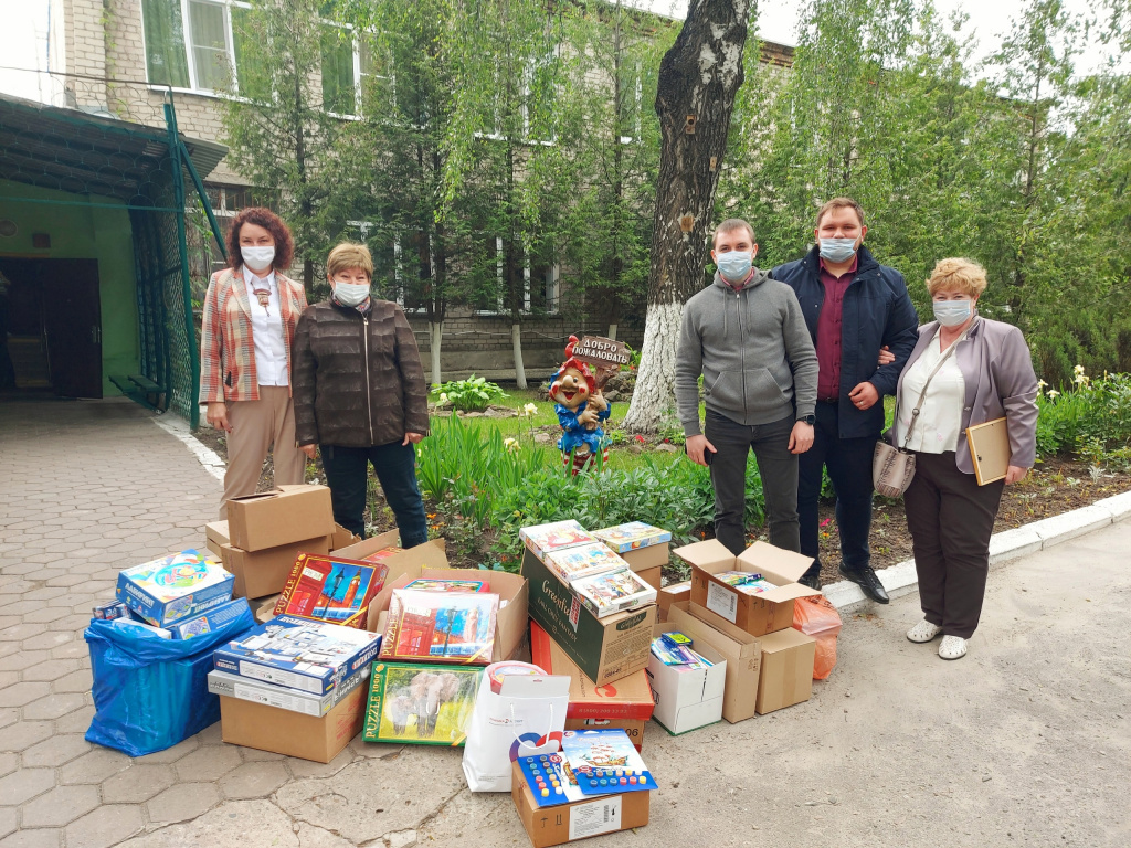 Курские бизнесмены подарили детям радость