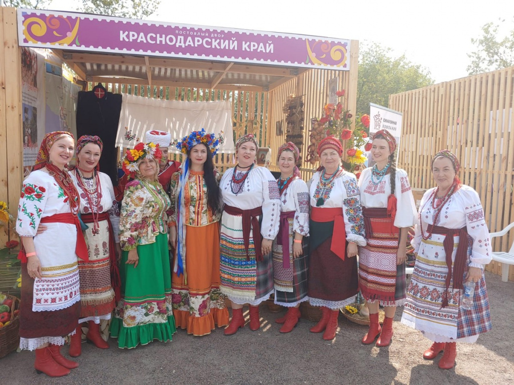 Из историка в экскурсовода: как жительница Кубани запустила своё бюро путешествий